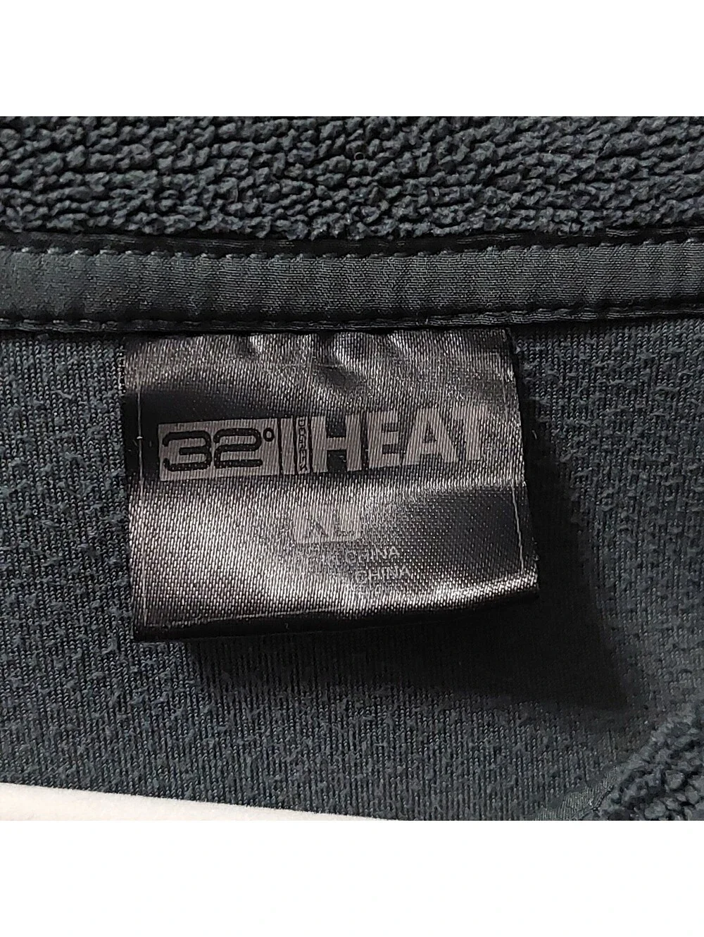 32 Degrees Heat Men's XL Black Fleece Pullover with Snap Button Collar and Chest